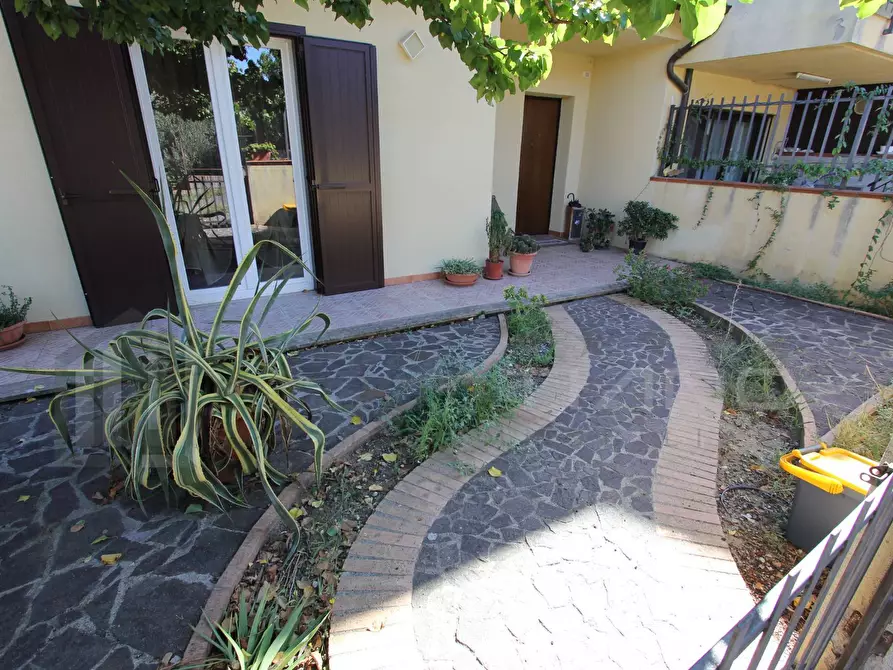 Immagine 4 di Casa bifamiliare in vendita  in VIA GIOVANNI MALAGODI a Montalto Uffugo