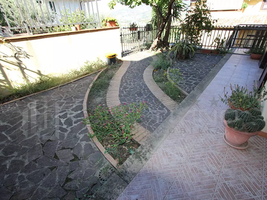 Immagine 6 di Casa bifamiliare in vendita  in VIA GIOVANNI MALAGODI a Montalto Uffugo