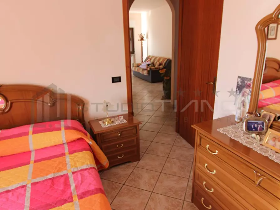 Immagine 27 di Appartamento in vendita  in VIA CARIGLIATO a Montalto Uffugo