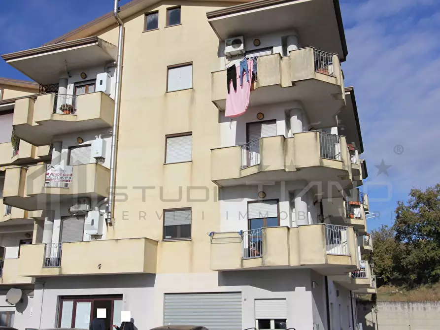 Immagine 3 di Appartamento in vendita  in VIA CARIGLIATO a Montalto Uffugo