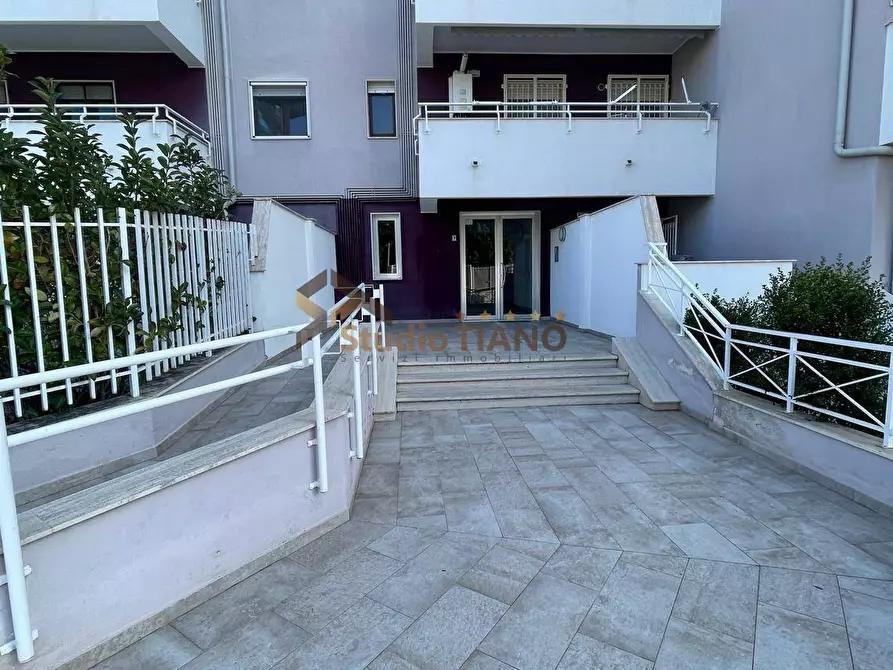 Immagine 4 di Appartamento in vendita  in VIA PIO LA TORRE a Crotone