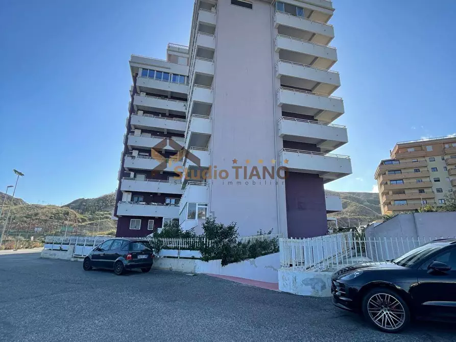 Immagine 3 di Appartamento in vendita  in VIA PIO LA TORRE a Crotone