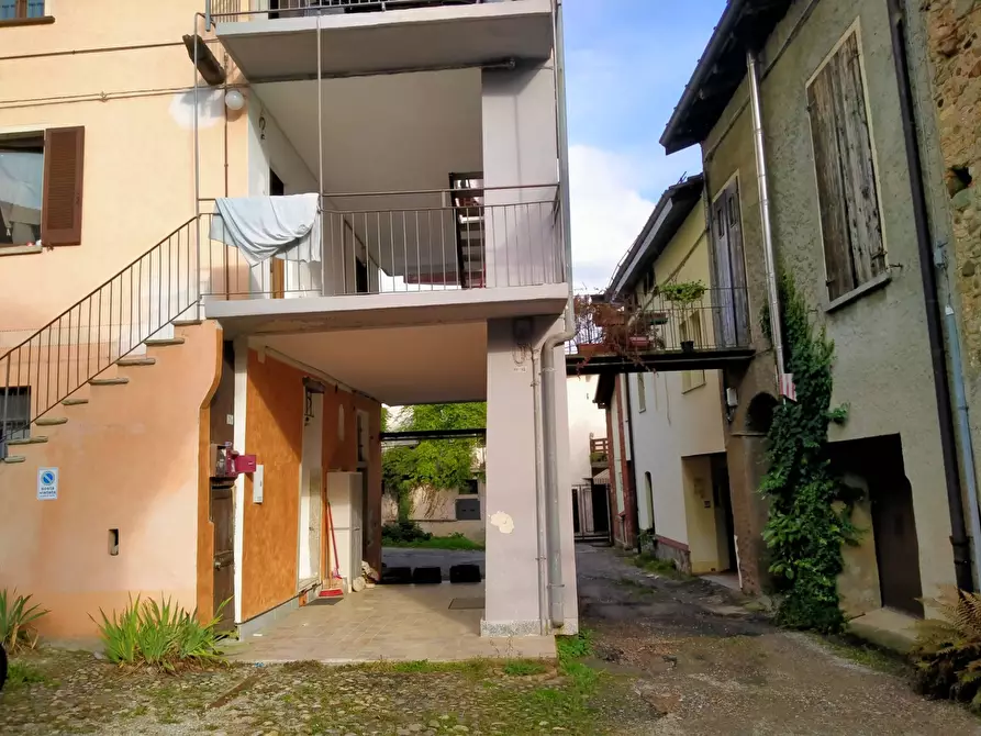 Immagine 2 di Appartamento in vendita  in linda rovera a Castronno