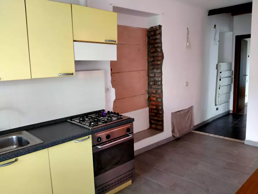 Immagine 6 di Appartamento in vendita  in linda rovera a Castronno