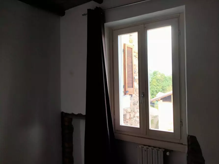 Immagine 19 di Appartamento in vendita  in linda rovera a Castronno