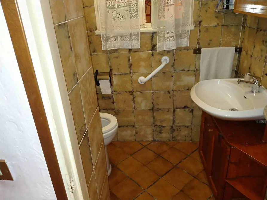 Immagine 25 di Casa semindipendente in vendita  in viale dell'industria a Daverio