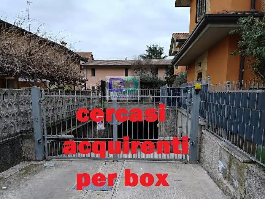 Immagine 1 di Box auto in vendita  in Silvio Pellico a Ciserano