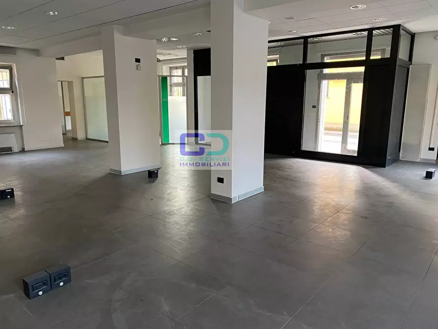 Immagine 21 di Locale commerciale in affitto  in VITTORIO EMANUELE II a Brignano Gera D'adda