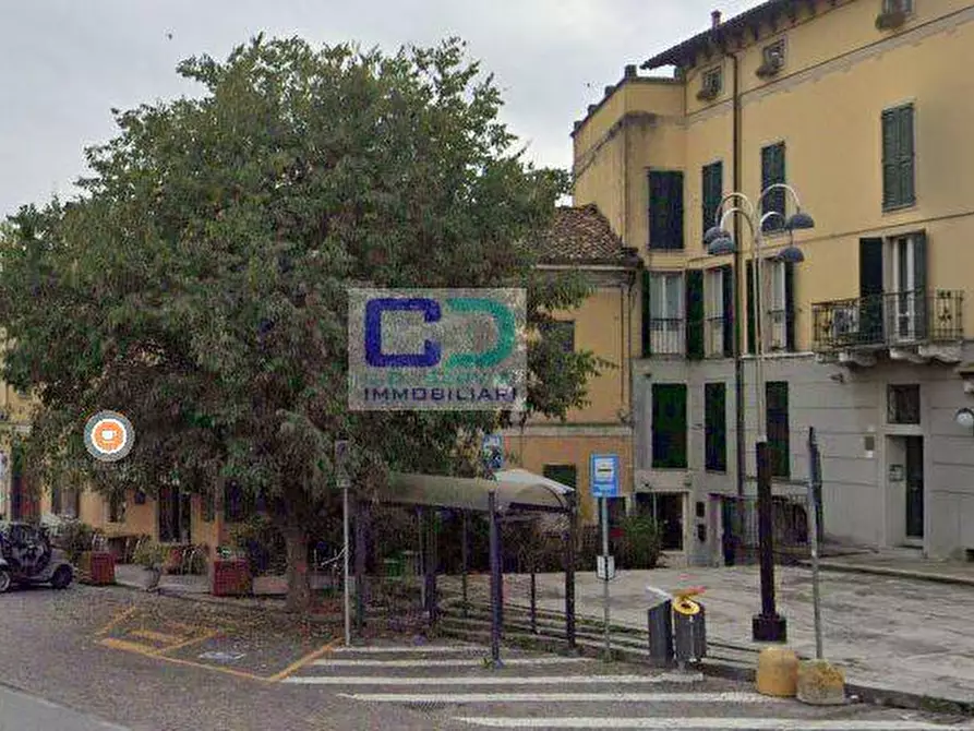 Locale commerciale in affitto a Cassano D'adda