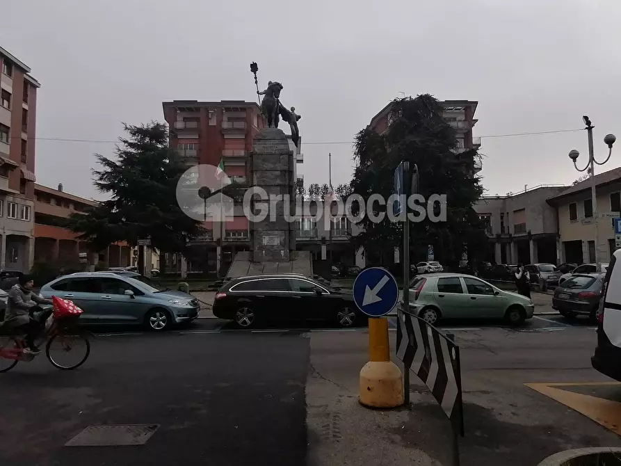 Immagine 19 di Locale commerciale in affitto  in Via Fornaroli a Magenta