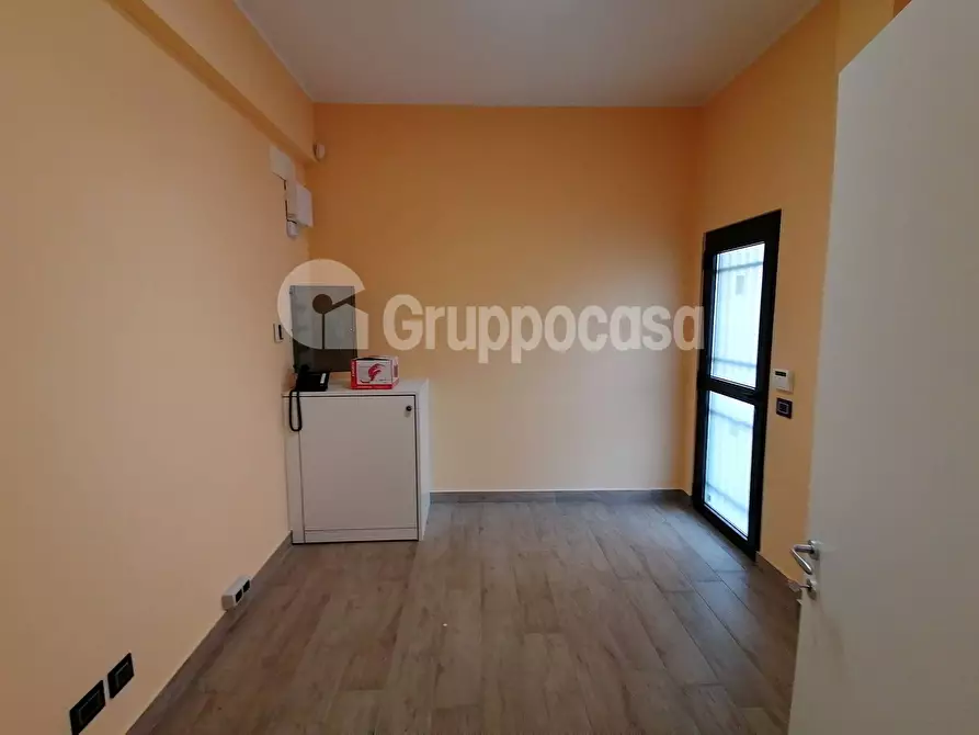 Immagine 14 di Locale commerciale in affitto  in Via Roma a Magenta