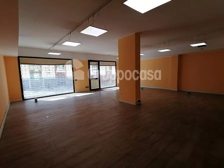 Immagine 7 di Locale commerciale in affitto  in Via Roma a Magenta