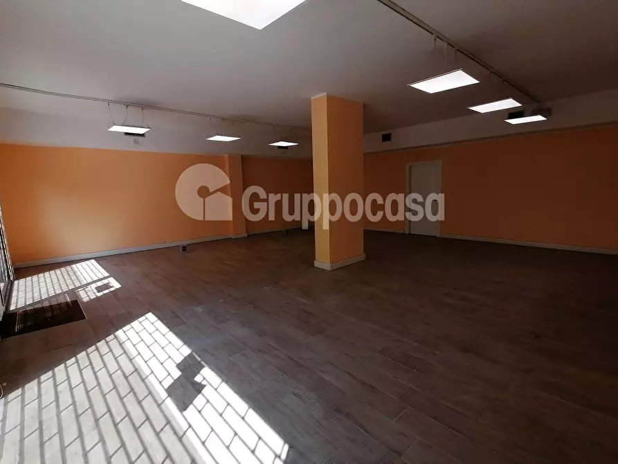 Immagine 8 di Locale commerciale in affitto  in Via Roma a Magenta