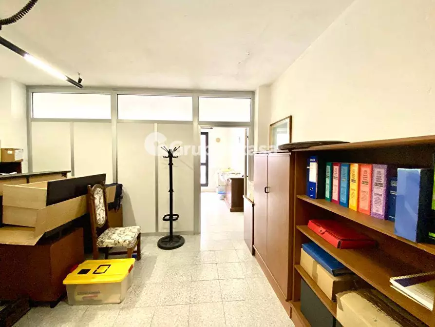 Immagine 10 di Locale commerciale in vendita  in via redipuglia a Robecco Sul Naviglio