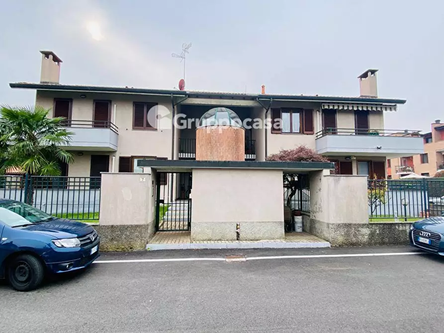 Immagine 3 di Locale commerciale in vendita  in via redipuglia a Robecco Sul Naviglio