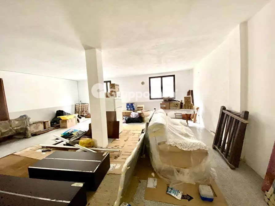 Immagine 11 di Locale commerciale in vendita  in via redipuglia a Robecco Sul Naviglio