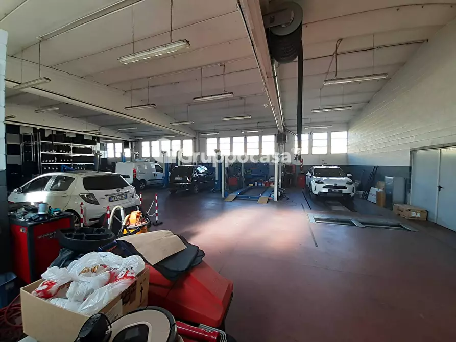 Immagine 21 di Capannone industriale in vendita  in Via per Robecco a Magenta