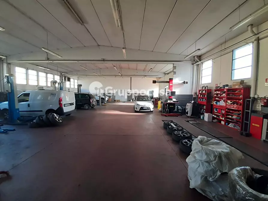 Immagine 26 di Capannone industriale in vendita  in Via per Robecco a Magenta