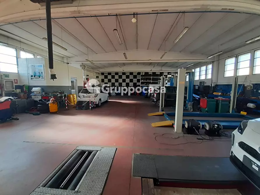 Immagine 27 di Capannone industriale in vendita  in Via per Robecco a Magenta