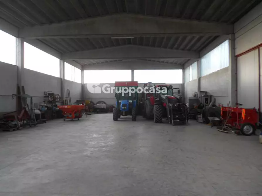 Immagine 21 di Palazzo in vendita  in Via Cascina Valigio a Mesero