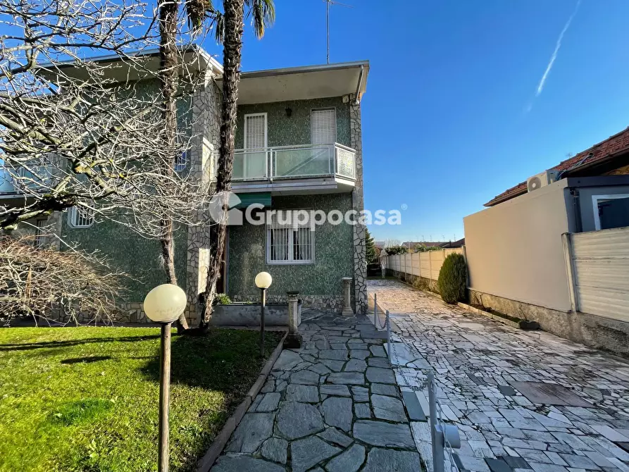 Immagine 1 di Villa in vendita  in Via Monsignore Portaluppi a Boffalora Sopra Ticino