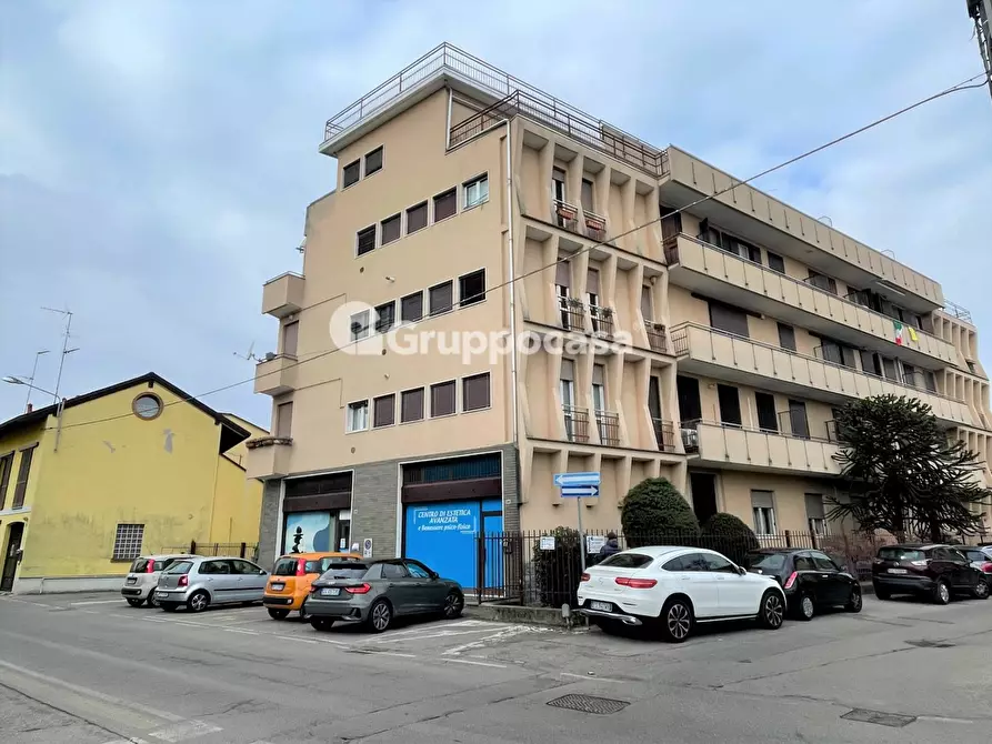 Immagine 1 di Appartamento in vendita  in Via Silvio Pellico a Magenta