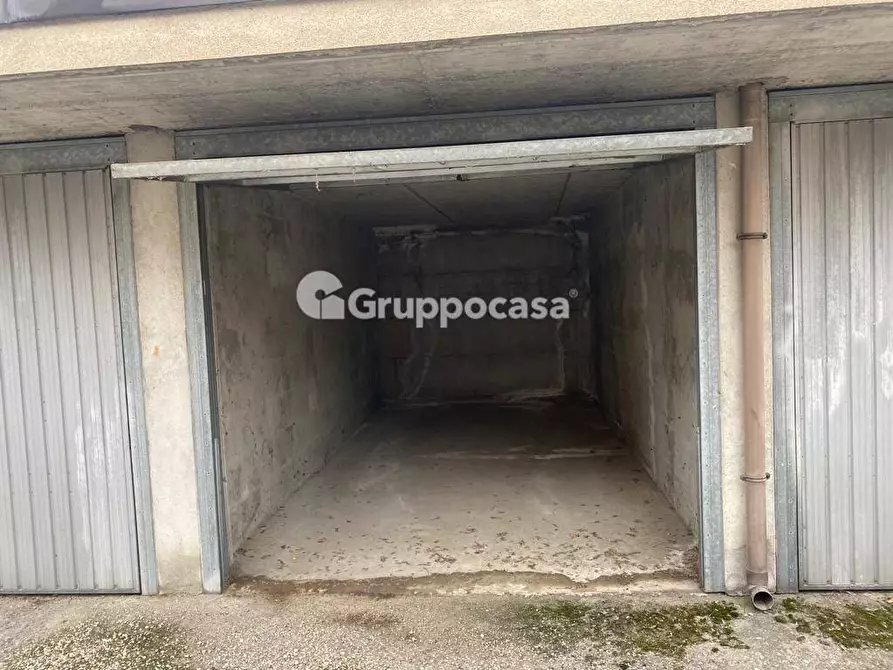 Immagine 2 di Box auto in vendita  in Via G. Marconi a Boffalora Sopra Ticino