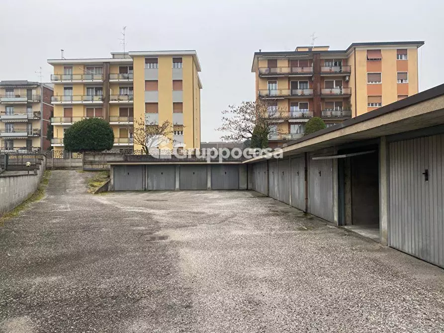 Immagine 1 di Box auto in vendita  in Via G. Marconi a Boffalora Sopra Ticino