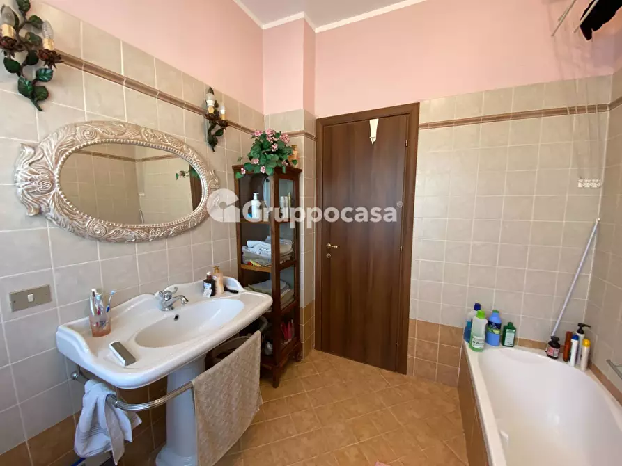 Immagine 13 di Appartamento in vendita  in Via Cavalieri di Vittorio Veneto a Robecco Sul Naviglio