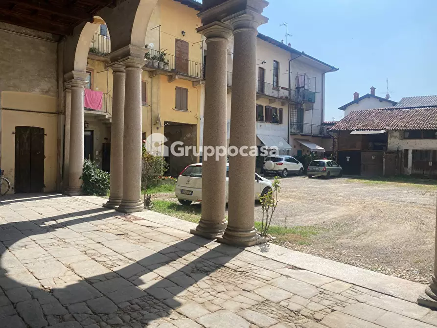 Immagine 1 di Appartamento in vendita  in Via Manzoni a Robecco Sul Naviglio