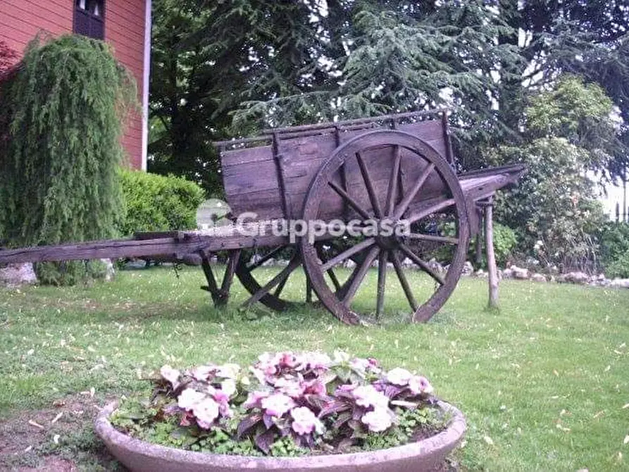 Immagine 17 di Villa in vendita  in Via I Maggio a Magenta