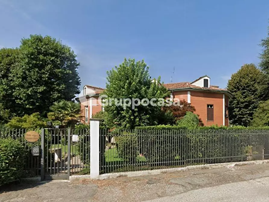 Immagine 18 di Villa in vendita  in Via I Maggio a Magenta