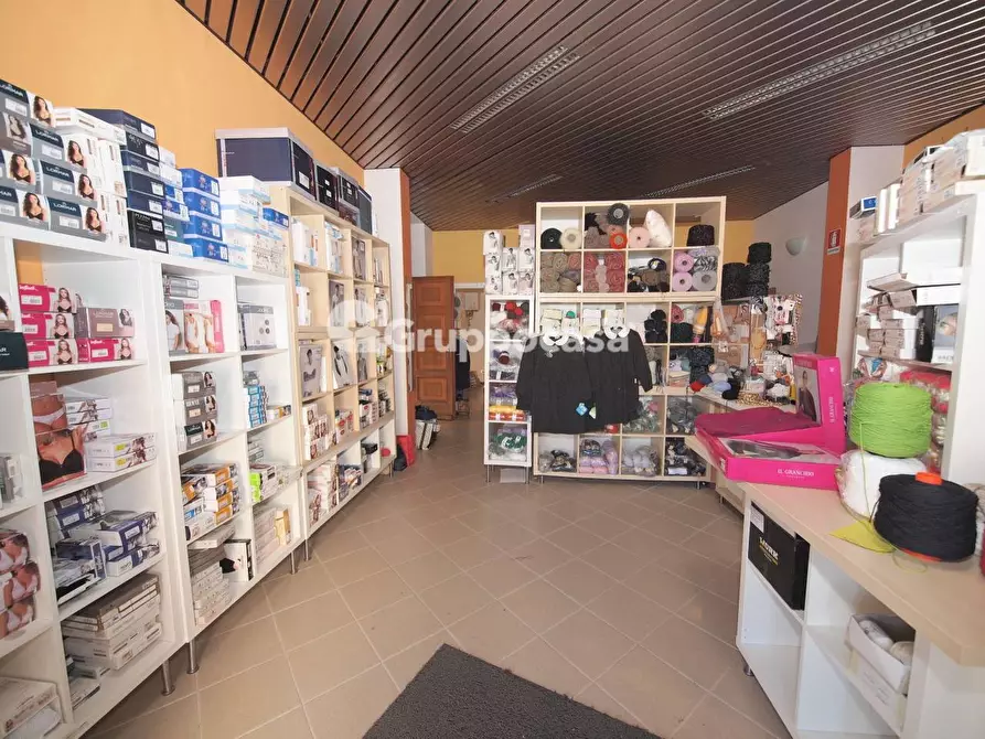 Immagine 21 di Palazzo in vendita  in Piazza San Martino a Inveruno