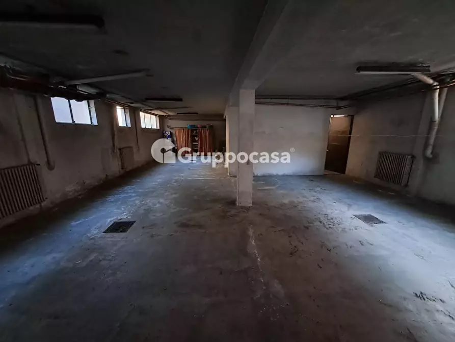 Immagine 28 di Villa in vendita  in Via Diaz a Magenta