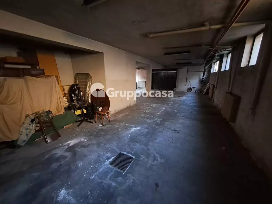 Immagine 27 di Villa in vendita  in Via Diaz a Magenta