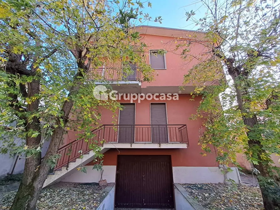 Immagine 25 di Villa in vendita  in Via Diaz a Magenta