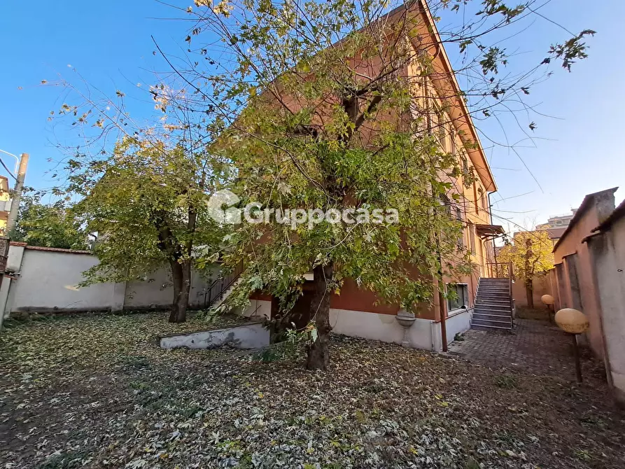 Immagine 23 di Villa in vendita  in Via Diaz a Magenta