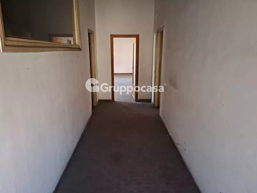 Immagine 29 di Villa in vendita  in Via Diaz a Magenta