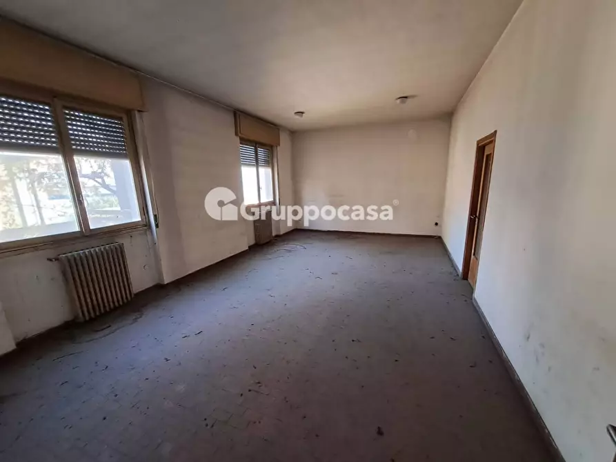 Immagine 30 di Villa in vendita  in Via Diaz a Magenta