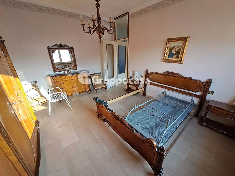 Immagine 21 di Villa in vendita  in Via Diaz a Magenta