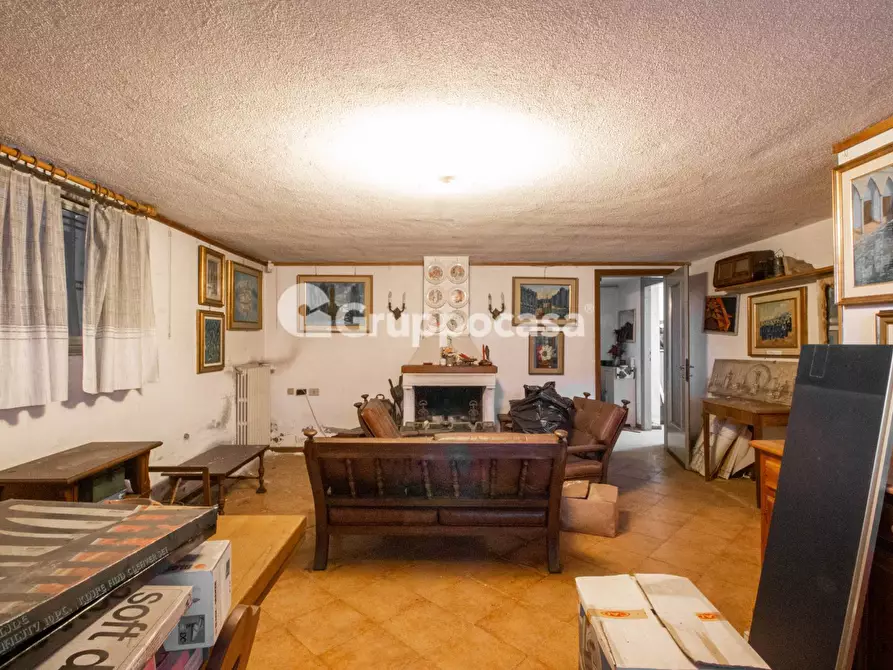 Immagine 21 di Villa in vendita  in Via Degli Orti a Magenta