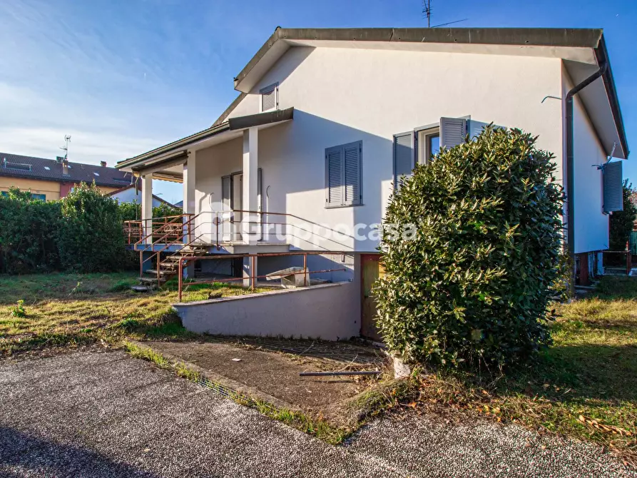 Immagine 25 di Villa in vendita  in Via Degli Orti a Magenta