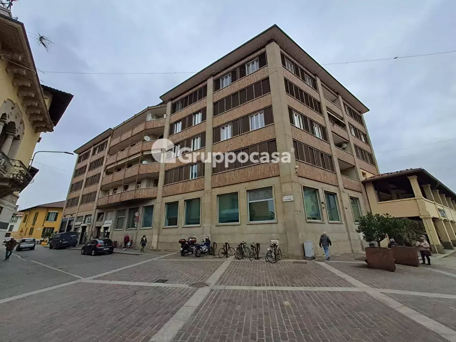 Immagine 1 di Appartamento in vendita  in Via IV Giugno a Magenta