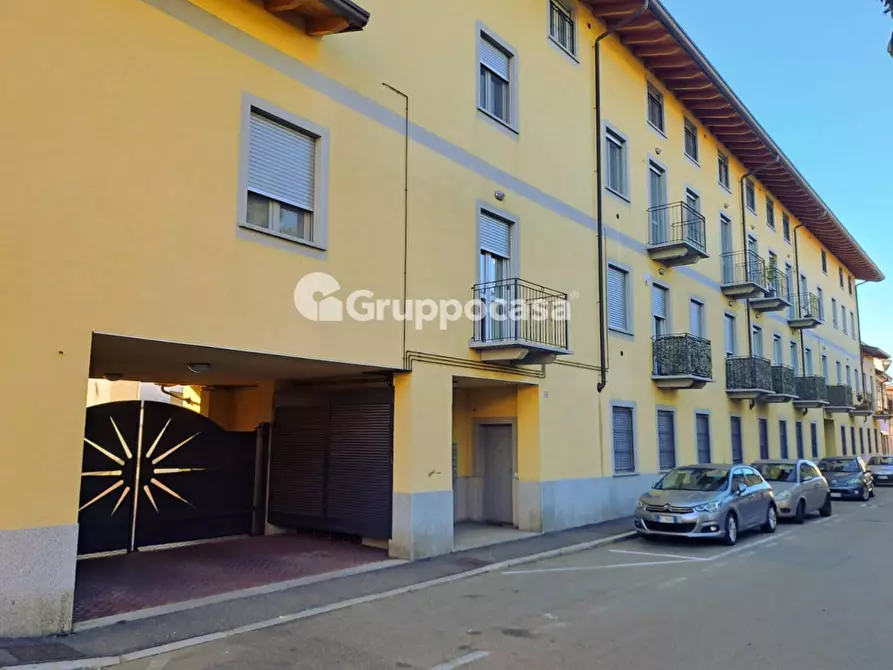 Immagine 1 di Appartamento in vendita  in via Garibaldi a Inveruno