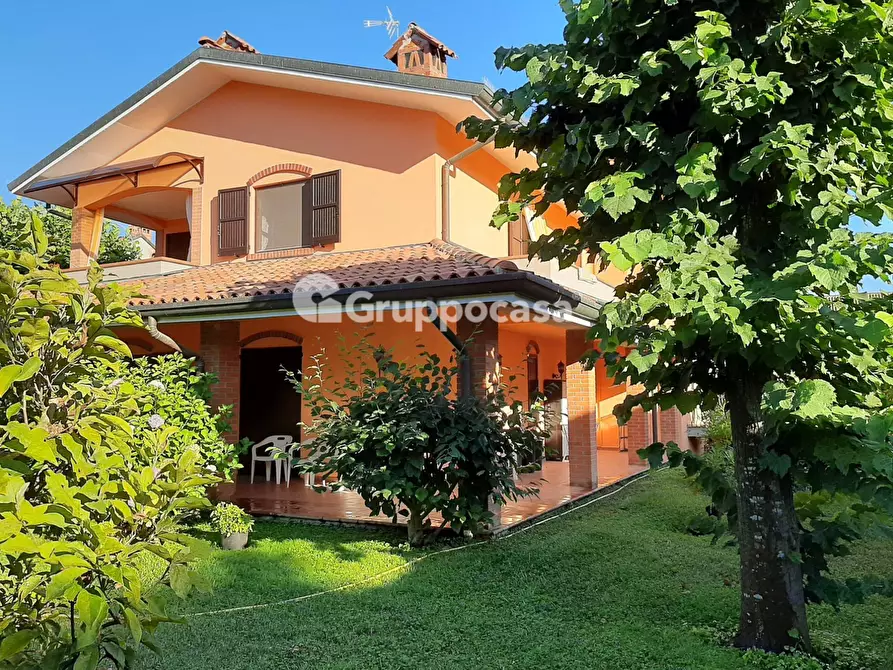 Immagine 1 di Villa in vendita  in via Alle Fornaci a Robecco Sul Naviglio