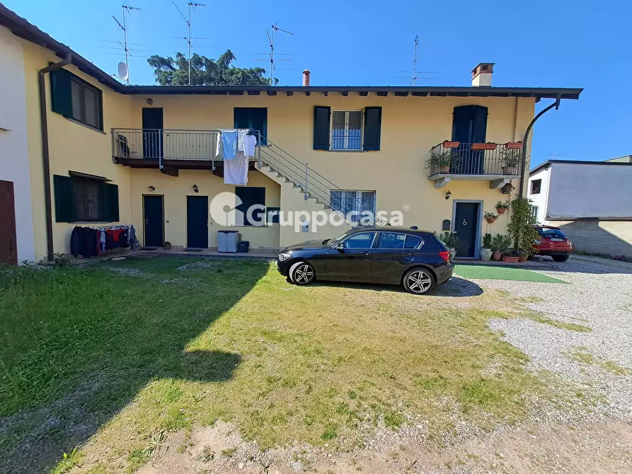 Immagine 1 di Appartamento in vendita  in via Manzoni a Marcallo Con Casone