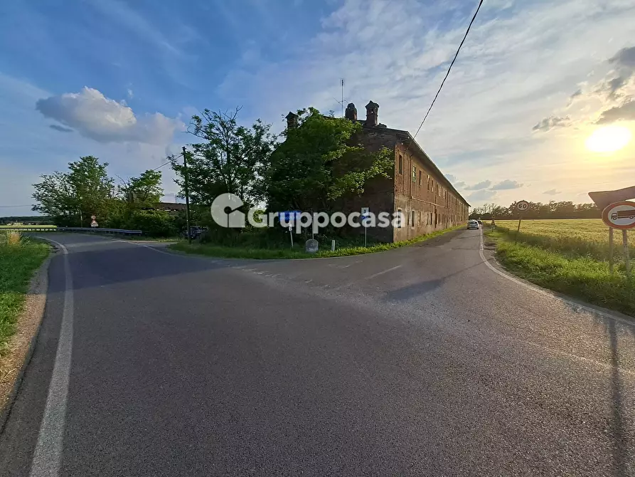 Immagine 22 di Palazzo in vendita  in via per abbiategrasso a Corbetta