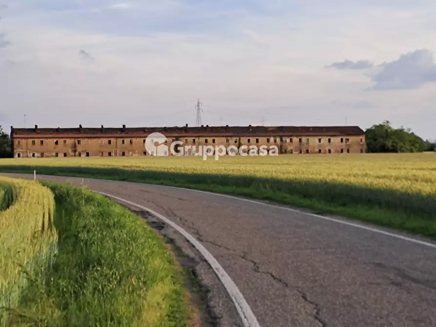 Immagine 23 di Palazzo in vendita  in via per abbiategrasso a Corbetta