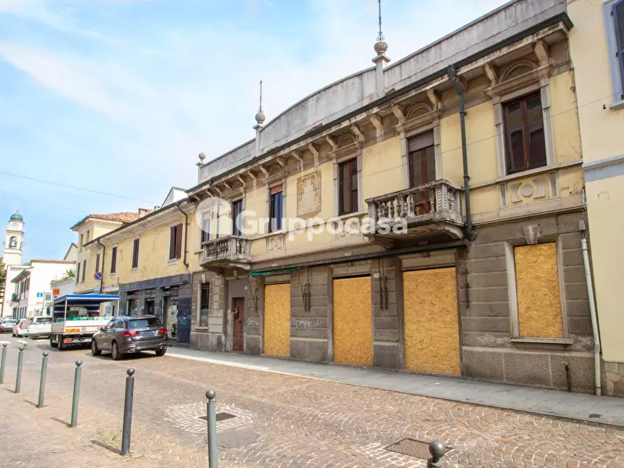 Immagine 1 di Appartamento in vendita  in corso san pietro a Abbiategrasso