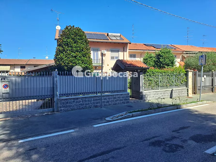 Immagine 30 di Casa indipendente in vendita  in Via Pasubio a Marcallo Con Casone